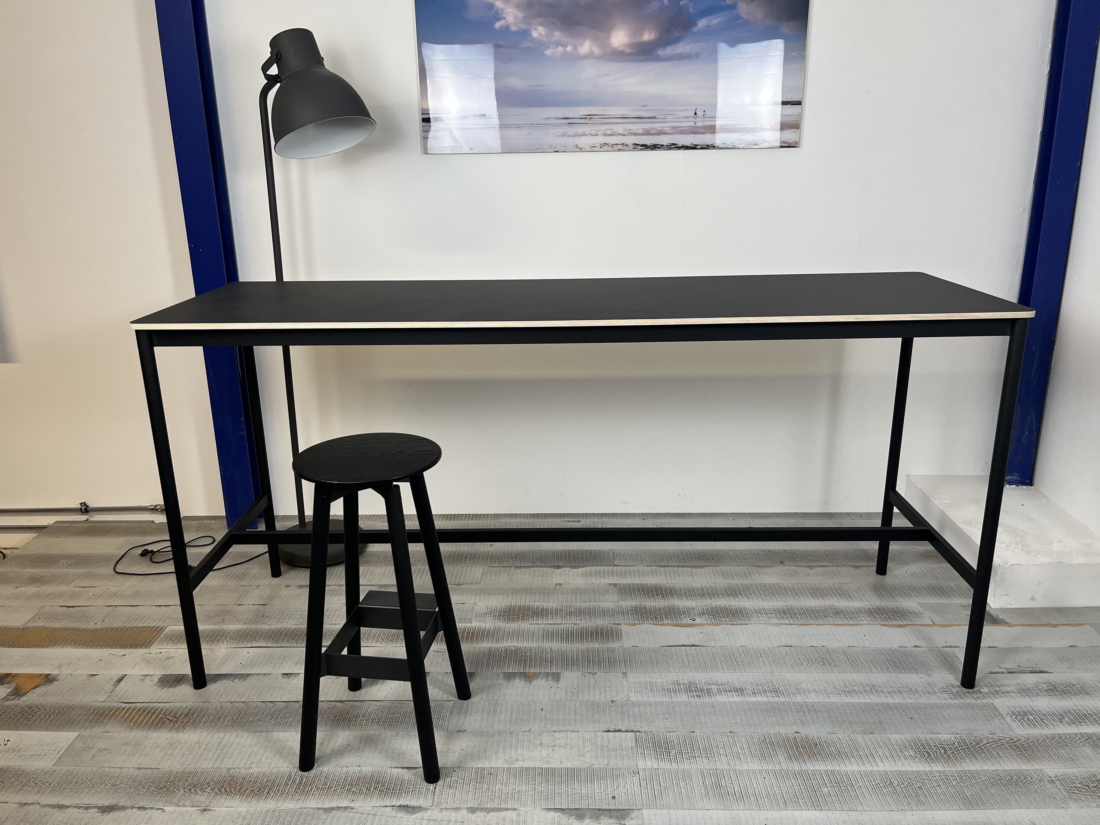 1 Muuto Base Stehtisch