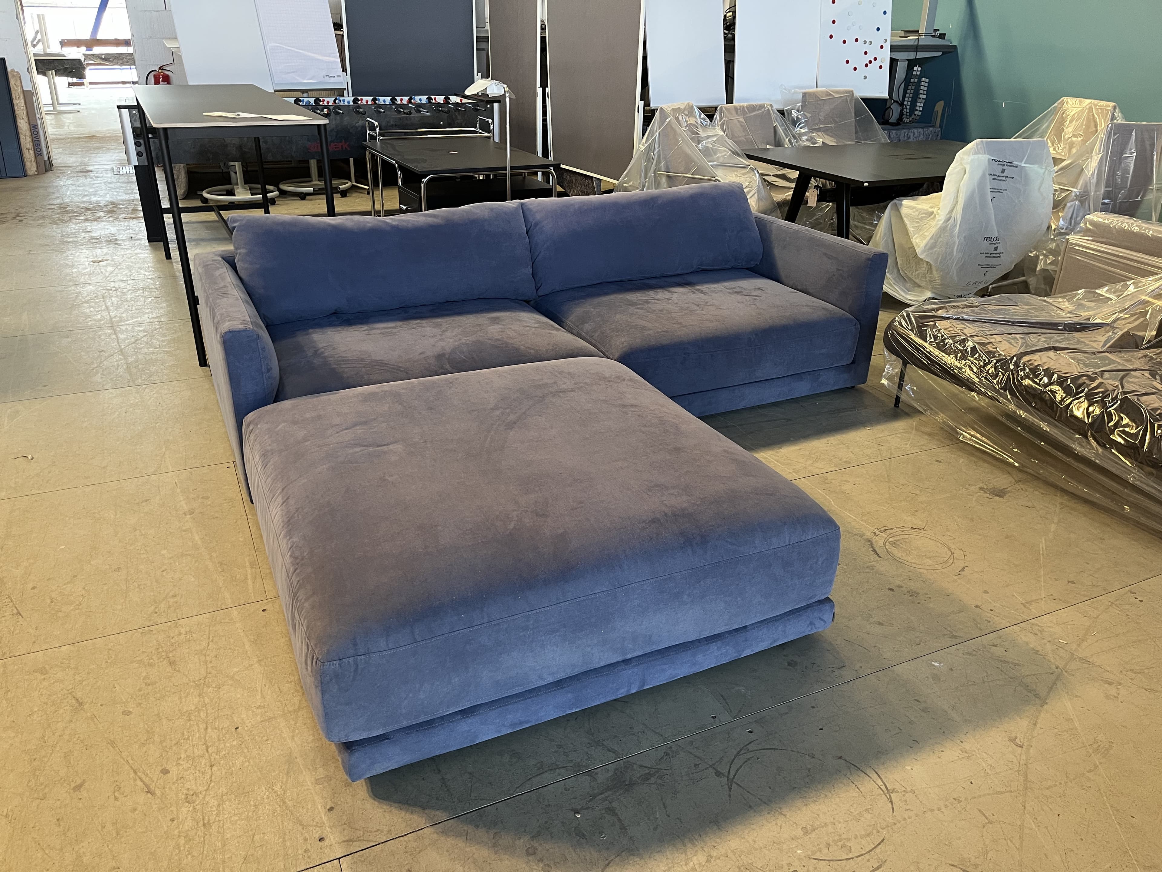 1 Renetti Sofa mit Fußteil – Bild 1